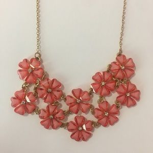 🌸 Flower Statement Necklace 🌸